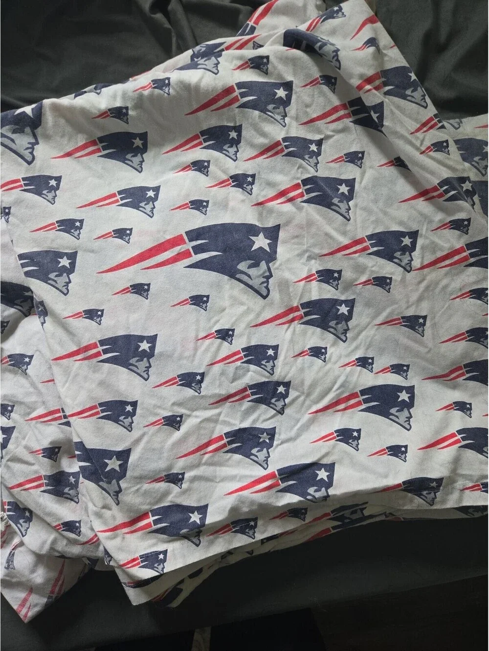 New England Patriots NFL Bedding Set - Flat Sheet and Fitted Mattress Cover